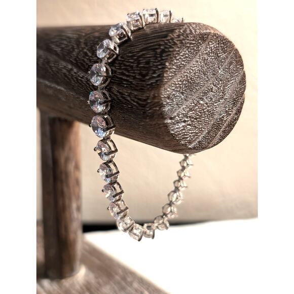 Gorgeous Graduated Large CZ 925 Sterling Silver Tennis Bracelet - Picture 12 of 16